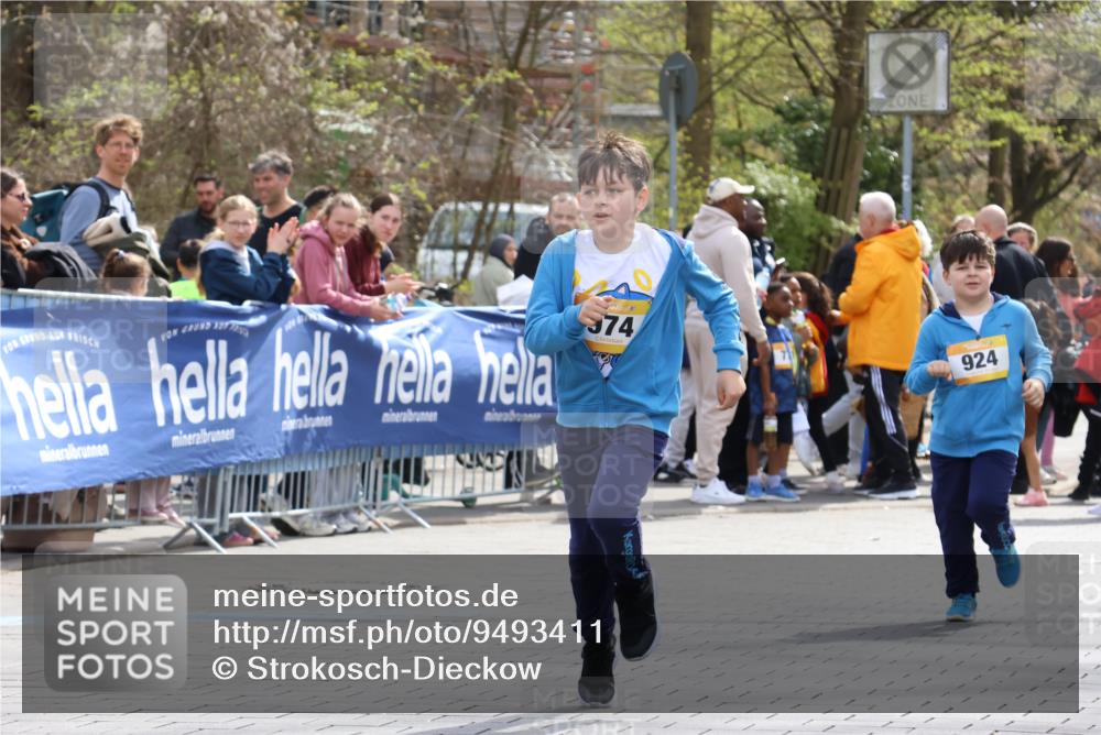 12.04.2026 - 45. Internationalen Wilhelmsburger Insellauf Strokosch-Dieckow http://msf.ph/oto/9493411 12.04.2026 14:38:44 Ziel  meine-sportfotos.de