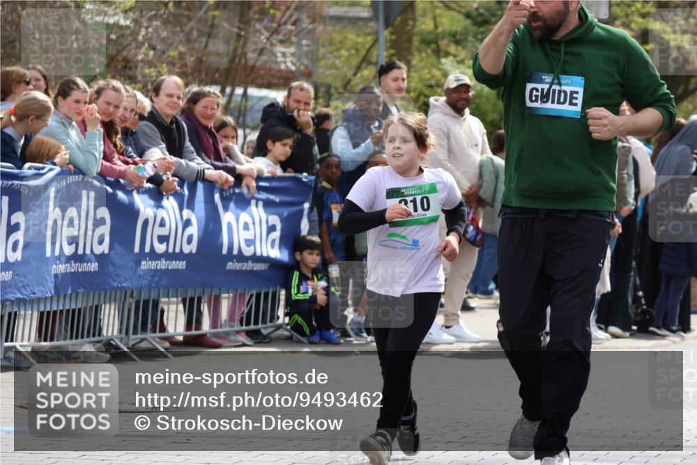 12.04.2026 - 45. Internationalen Wilhelmsburger Insellauf Strokosch-Dieckow http://msf.ph/oto/9493462 12.04.2026 14:37:04 Ziel 92, 874, 297, 310 meine-sportfotos.de