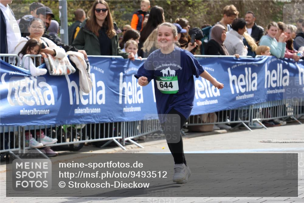 12.04.2026 - 45. Internationalen Wilhelmsburger Insellauf Strokosch-Dieckow http://msf.ph/oto/9493512 12.04.2026 14:36:46 Ziel 343, 665, 300, 644, 511 meine-sportfotos.de