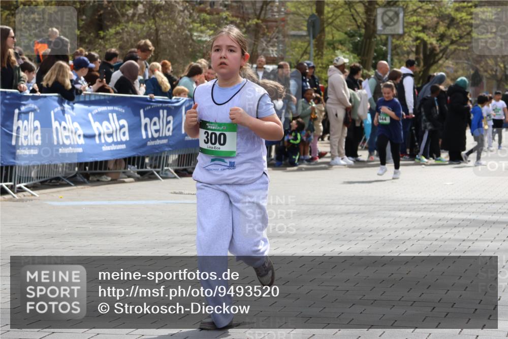 12.04.2026 - 45. Internationalen Wilhelmsburger Insellauf Strokosch-Dieckow http://msf.ph/oto/9493520 12.04.2026 14:36:42 Ziel 296, 343, 665, 300 meine-sportfotos.de