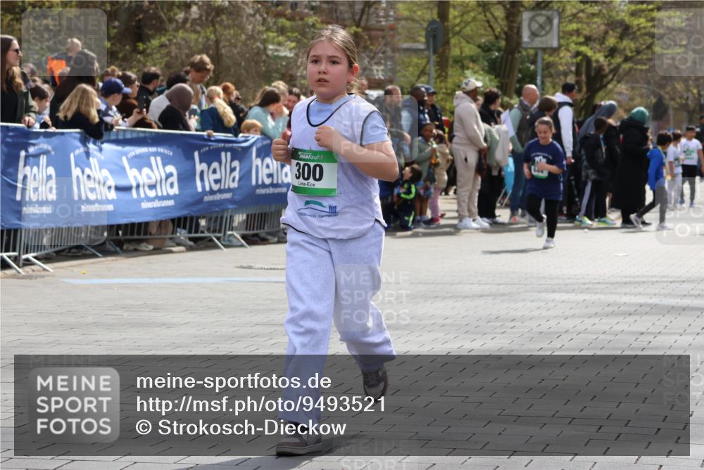 12.04.2026 - 45. Internationalen Wilhelmsburger Insellauf Strokosch-Dieckow http://msf.ph/oto/9493521 12.04.2026 14:36:42 Ziel 296, 343, 665, 300 meine-sportfotos.de