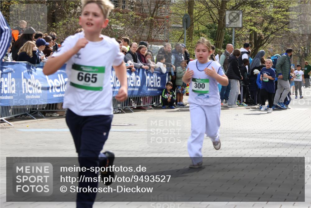 12.04.2026 - 45. Internationalen Wilhelmsburger Insellauf Strokosch-Dieckow http://msf.ph/oto/9493527 12.04.2026 14:36:40 Ziel 296, 343, 665, 300 meine-sportfotos.de