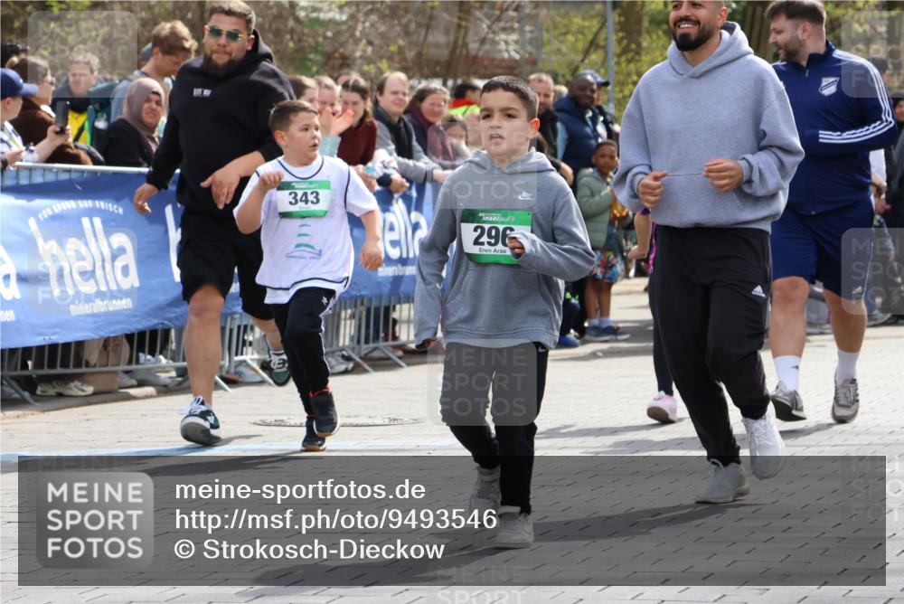 12.04.2026 - 45. Internationalen Wilhelmsburger Insellauf Strokosch-Dieckow http://msf.ph/oto/9493546 12.04.2026 14:36:37 Ziel 834, 1003, 296, 343, 665 meine-sportfotos.de