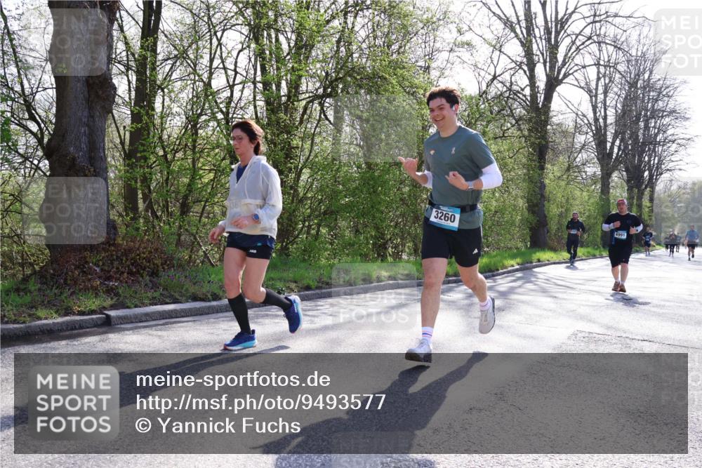 12.04.2026 - 45. Internationalen Wilhelmsburger Insellauf Yannick Fuchs http://msf.ph/oto/9493577 12.04.2026 10:46:47 Laufen 3260, 4991 meine-sportfotos.de