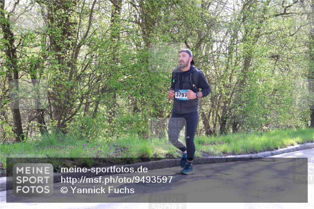 12.04.2026 - 45. Internationalen Wilhelmsburger Insellauf Yannick Fuchs http://msf.ph/oto/9493597 12.04.2026 10:46:52 Laufen 3797 meine-sportfotos.de
