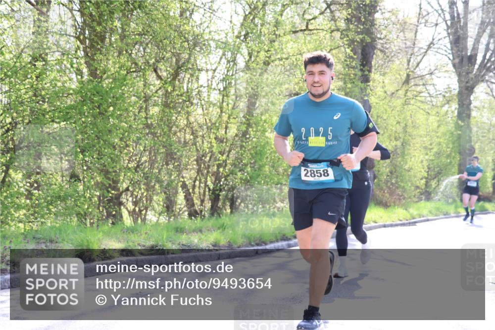 12.04.2026 - 45. Internationalen Wilhelmsburger Insellauf Yannick Fuchs http://msf.ph/oto/9493654 12.04.2026 10:47:05 Laufen 2025, 2858 meine-sportfotos.de