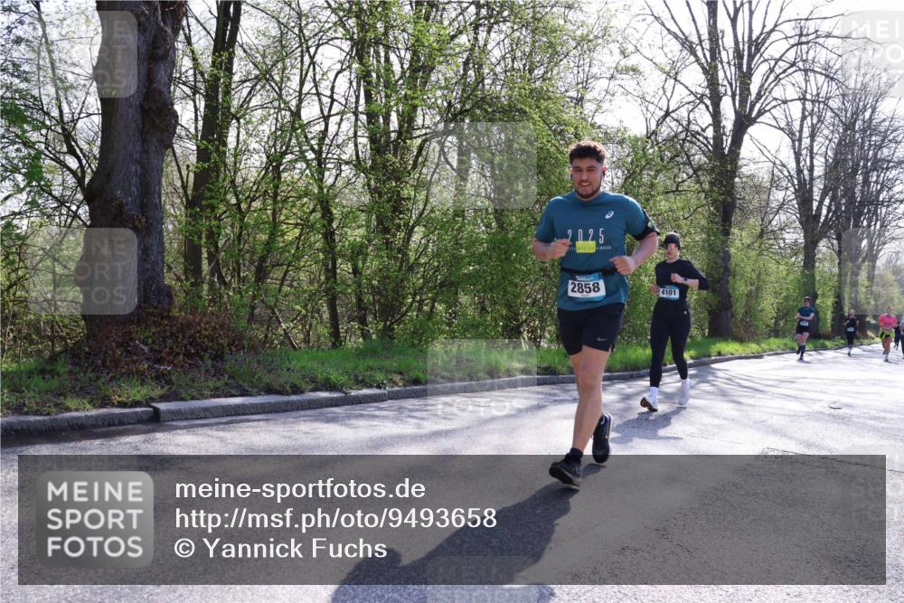 12.04.2026 - 45. Internationalen Wilhelmsburger Insellauf Yannick Fuchs http://msf.ph/oto/9493658 12.04.2026 10:47:06 Laufen 2025, 2858, 4101 meine-sportfotos.de