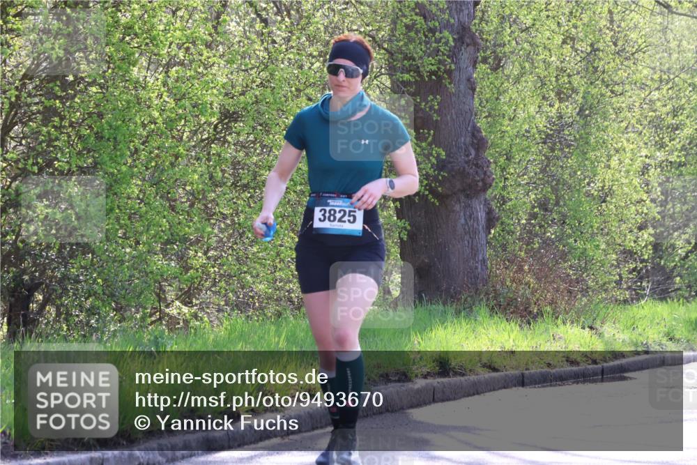 12.04.2026 - 45. Internationalen Wilhelmsburger Insellauf Yannick Fuchs http://msf.ph/oto/9493670 12.04.2026 10:47:09 Laufen 3825 meine-sportfotos.de