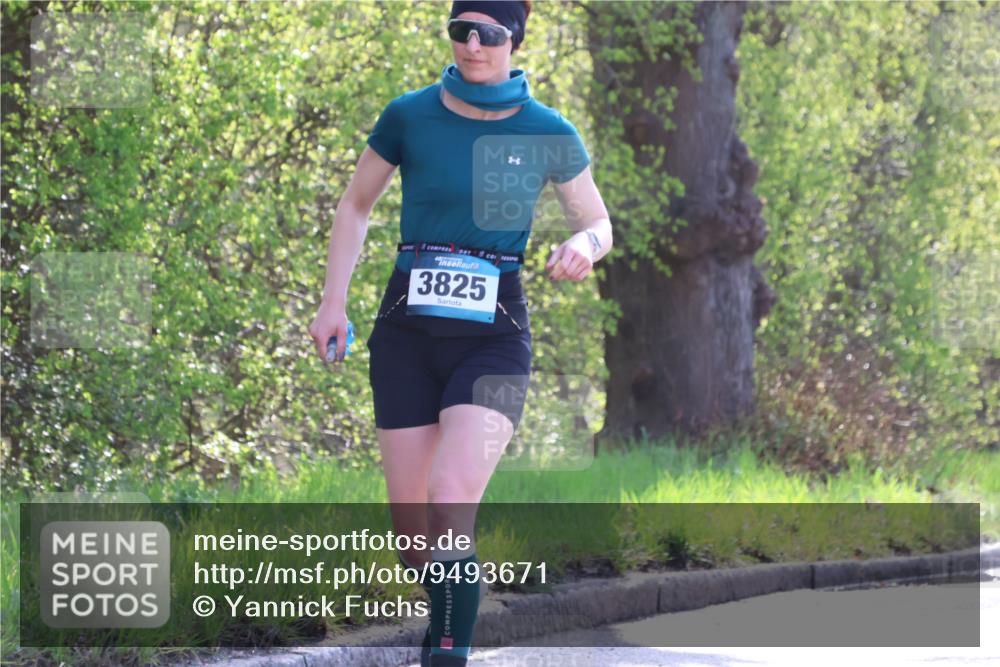 12.04.2026 - 45. Internationalen Wilhelmsburger Insellauf Yannick Fuchs http://msf.ph/oto/9493671 12.04.2026 10:47:09 Laufen 3825 meine-sportfotos.de