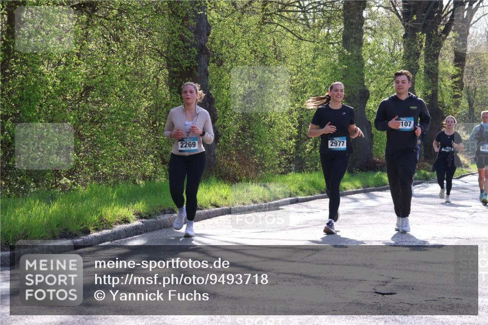 12.04.2026 - 45. Internationalen Wilhelmsburger Insellauf Yannick Fuchs http://msf.ph/oto/9493718 12.04.2026 10:47:23 Laufen 2269, 2977, 107, 44, 304 meine-sportfotos.de