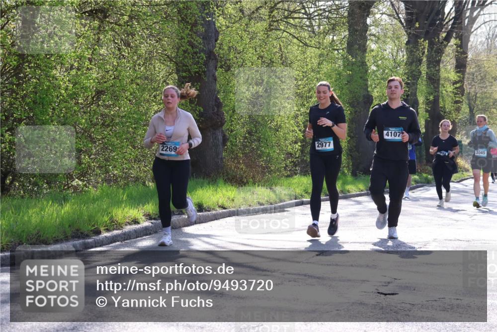12.04.2026 - 45. Internationalen Wilhelmsburger Insellauf Yannick Fuchs http://msf.ph/oto/9493720 12.04.2026 10:47:23 Laufen 2977, 2269, 4107, 3045 meine-sportfotos.de
