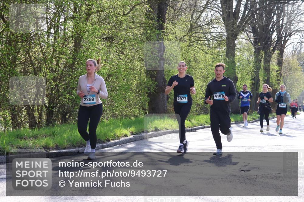 12.04.2026 - 45. Internationalen Wilhelmsburger Insellauf Yannick Fuchs http://msf.ph/oto/9493727 12.04.2026 10:47:24 Laufen 2269, 2977, 4107, 3953, 3044, 3045 meine-sportfotos.de