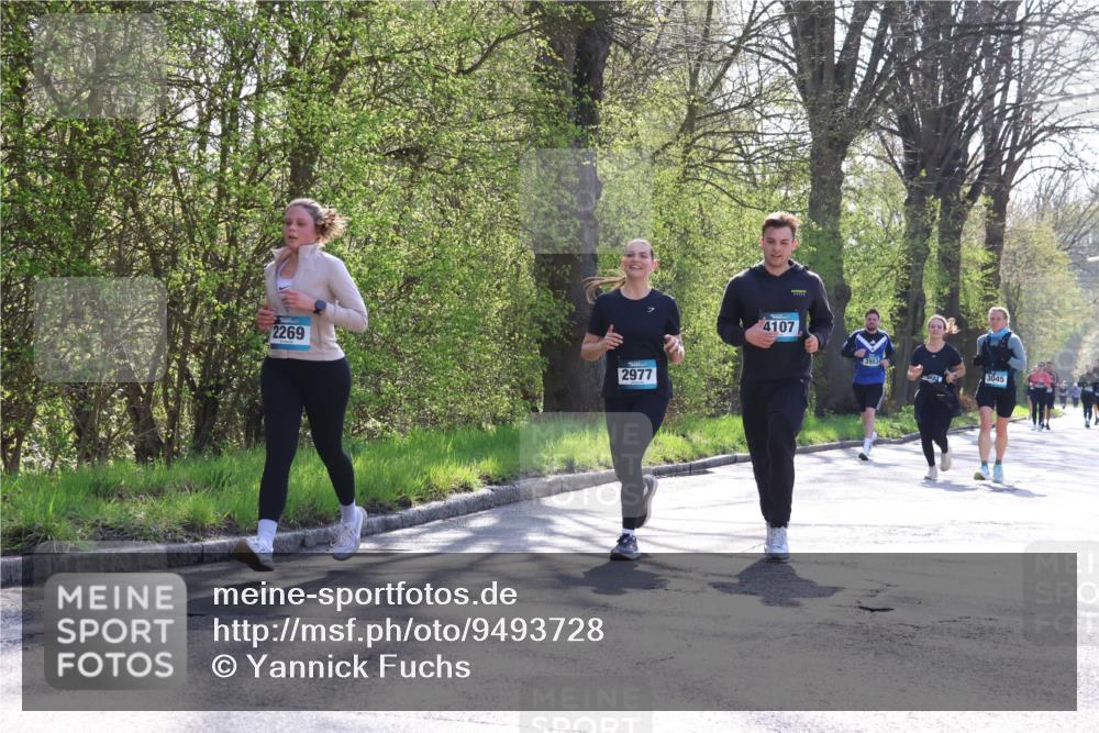 12.04.2026 - 45. Internationalen Wilhelmsburger Insellauf Yannick Fuchs http://msf.ph/oto/9493728 12.04.2026 10:47:24 Laufen 2269, 2977, 4107, 3953, 3045 meine-sportfotos.de