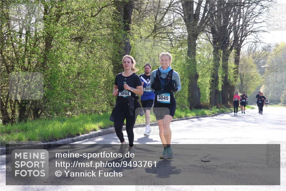 12.04.2026 - 45. Internationalen Wilhelmsburger Insellauf Yannick Fuchs http://msf.ph/oto/9493761 12.04.2026 10:47:29 Laufen 3044, 395, 3045 meine-sportfotos.de