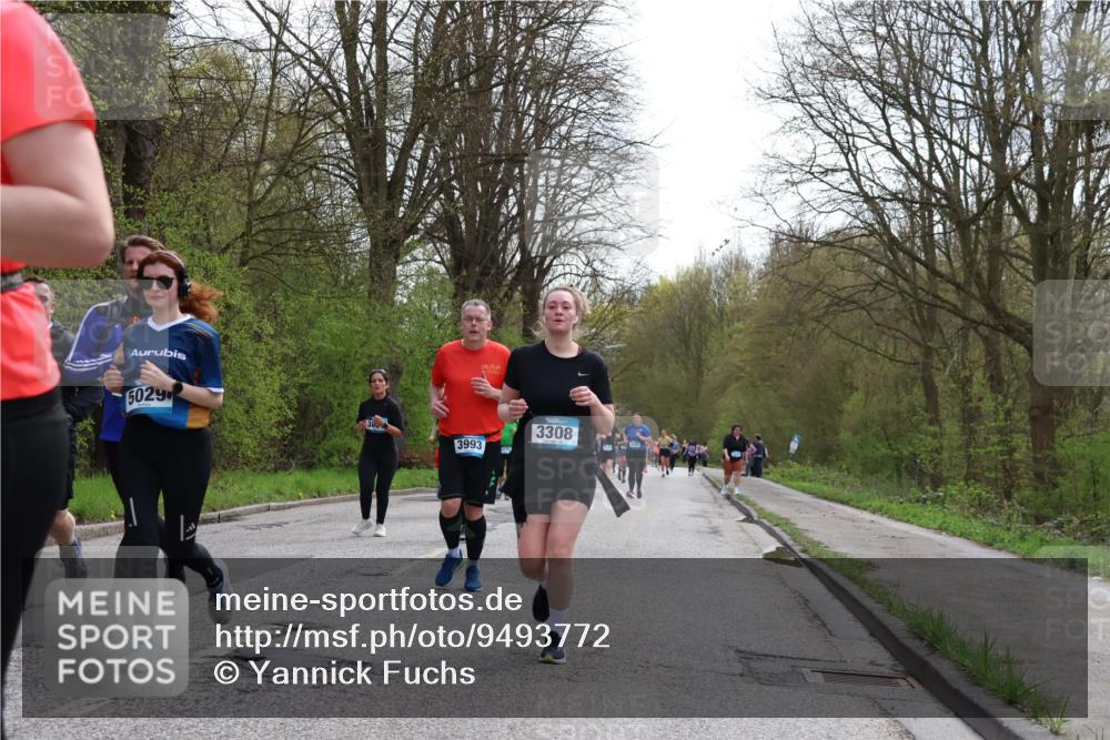 12.04.2026 - 45. Internationalen Wilhelmsburger Insellauf Yannick Fuchs http://msf.ph/oto/9493772 12.04.2026 13:02:50 Laufen 5029, 3993, 3308 meine-sportfotos.de