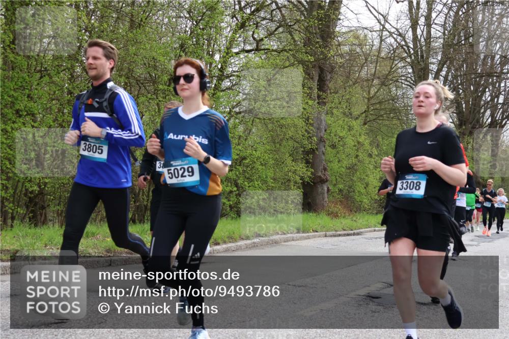 12.04.2026 - 45. Internationalen Wilhelmsburger Insellauf Yannick Fuchs http://msf.ph/oto/9493786 12.04.2026 13:02:51 Laufen 3805, 5029, 3308, 23232 meine-sportfotos.de