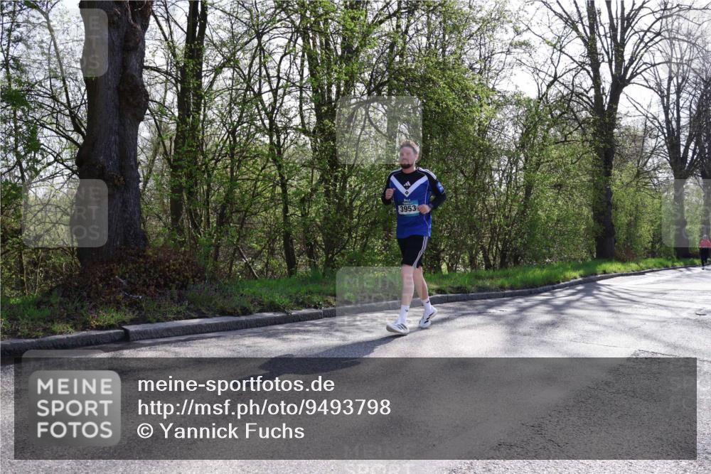 12.04.2026 - 45. Internationalen Wilhelmsburger Insellauf Yannick Fuchs http://msf.ph/oto/9493798 12.04.2026 10:47:32 Laufen 3953 meine-sportfotos.de