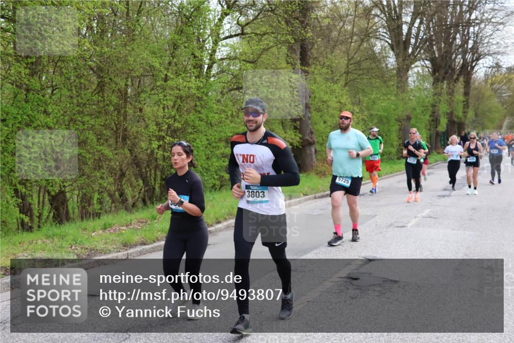 12.04.2026 - 45. Internationalen Wilhelmsburger Insellauf Yannick Fuchs http://msf.ph/oto/9493807 12.04.2026 13:02:54 Laufen 3803, 5725, 1269, 3232 meine-sportfotos.de