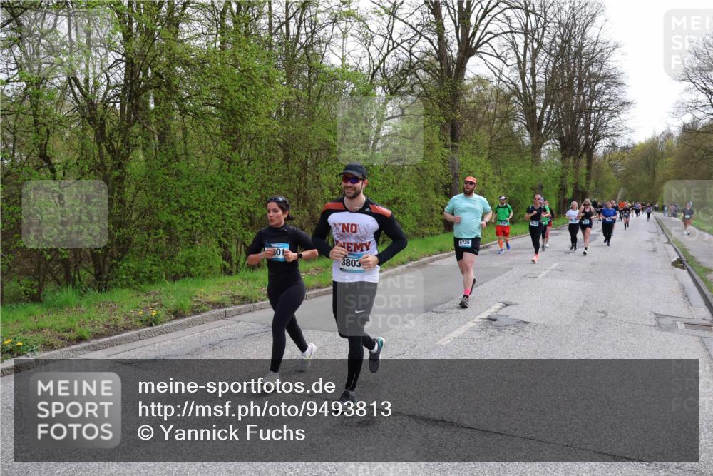 12.04.2026 - 45. Internationalen Wilhelmsburger Insellauf Yannick Fuchs http://msf.ph/oto/9493813 12.04.2026 13:02:54 Laufen 301, 3803, 5725, 3232 meine-sportfotos.de