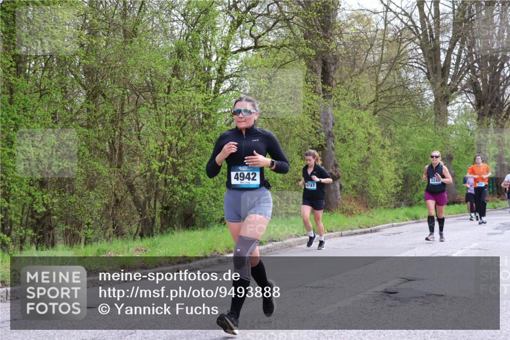 12.04.2026 - 45. Internationalen Wilhelmsburger Insellauf Yannick Fuchs http://msf.ph/oto/9493888 12.04.2026 13:03:06 Laufen 4942, 3245, 4747 meine-sportfotos.de