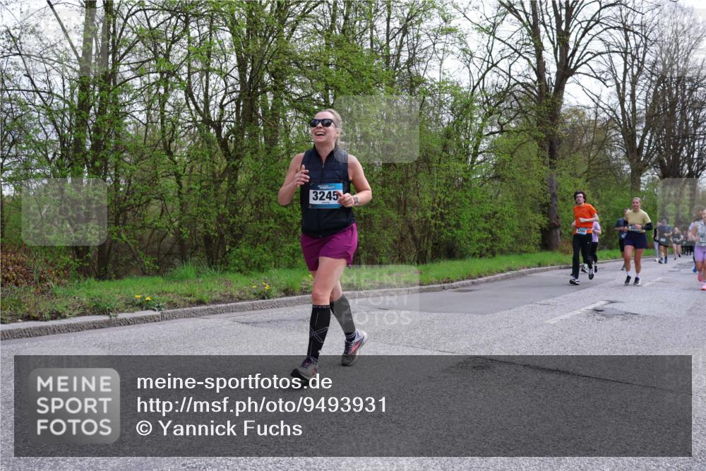 12.04.2026 - 45. Internationalen Wilhelmsburger Insellauf Yannick Fuchs http://msf.ph/oto/9493931 12.04.2026 13:03:10 Laufen 3245, 3280 meine-sportfotos.de
