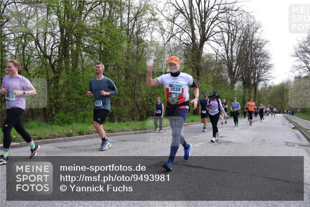 12.04.2026 - 45. Internationalen Wilhelmsburger Insellauf Yannick Fuchs http://msf.ph/oto/9493981 12.04.2026 13:03:15 Laufen 4053, 2853, 2030, 2062, 5221, 4752 meine-sportfotos.de
