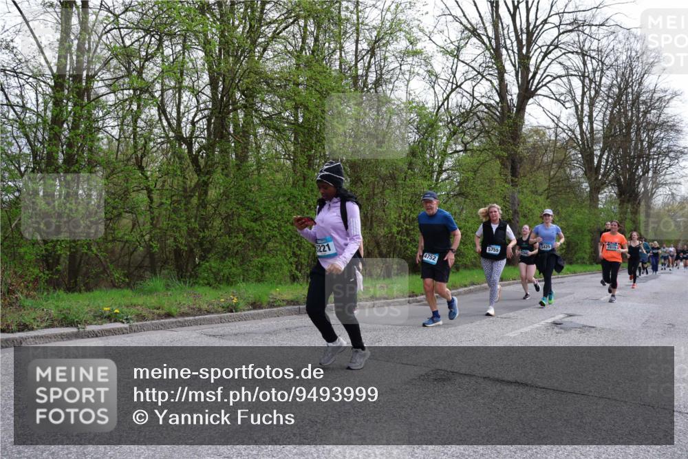 12.04.2026 - 45. Internationalen Wilhelmsburger Insellauf Yannick Fuchs http://msf.ph/oto/9493999 12.04.2026 13:03:17 Laufen 5221, 4752, 5755, 3425, 2815 meine-sportfotos.de