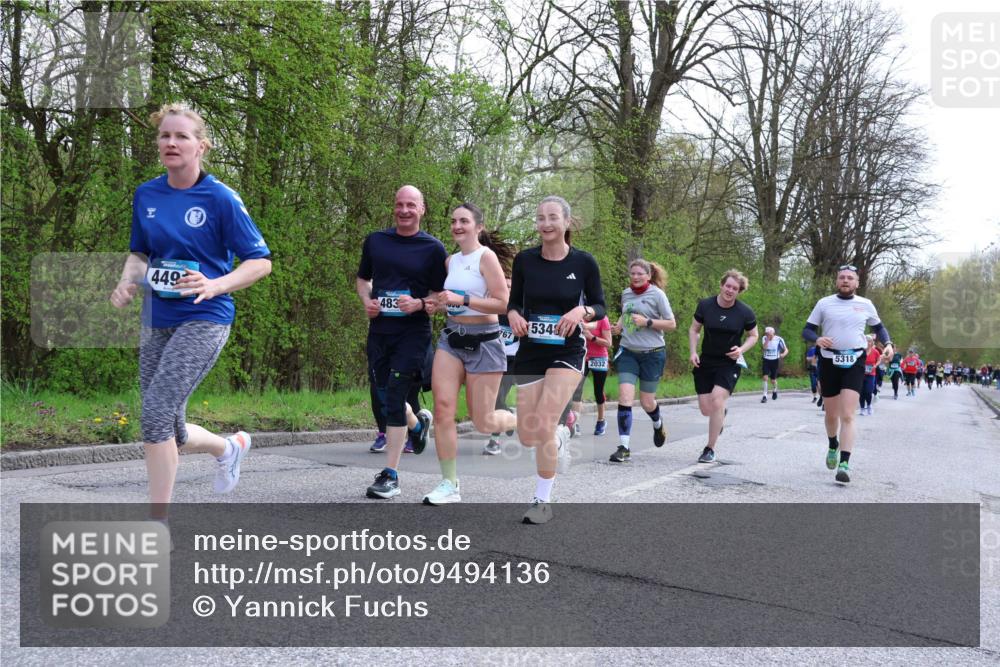 12.04.2026 - 45. Internationalen Wilhelmsburger Insellauf Yannick Fuchs http://msf.ph/oto/9494136 12.04.2026 13:03:29 Laufen 449, 483, 5348, 2032, 5318 meine-sportfotos.de