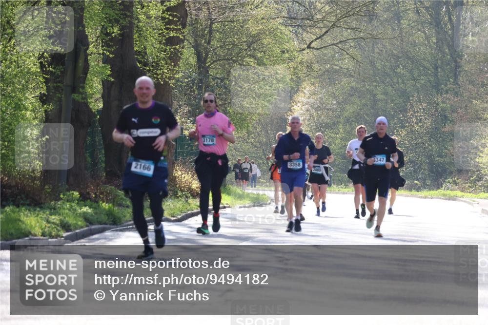 12.04.2026 - 45. Internationalen Wilhelmsburger Insellauf Yannick Fuchs http://msf.ph/oto/9494182 12.04.2026 10:48:28 Laufen 2166, 3178, 3358, 2880, 3347 meine-sportfotos.de