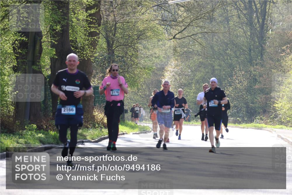 12.04.2026 - 45. Internationalen Wilhelmsburger Insellauf Yannick Fuchs http://msf.ph/oto/9494186 12.04.2026 10:48:29 Laufen 2166, 3178, 28, 3558, 2880 meine-sportfotos.de