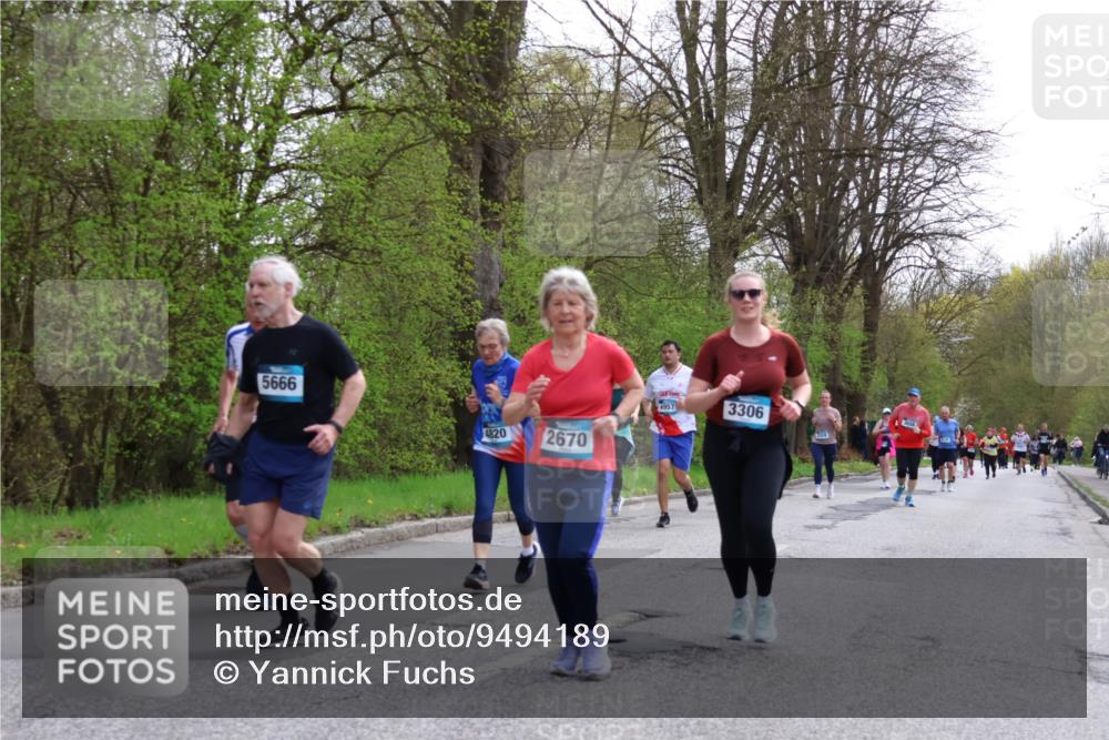 12.04.2026 - 45. Internationalen Wilhelmsburger Insellauf Yannick Fuchs http://msf.ph/oto/9494189 12.04.2026 13:03:35 Laufen 5666, 4820, 2670, 4957, 3306 meine-sportfotos.de