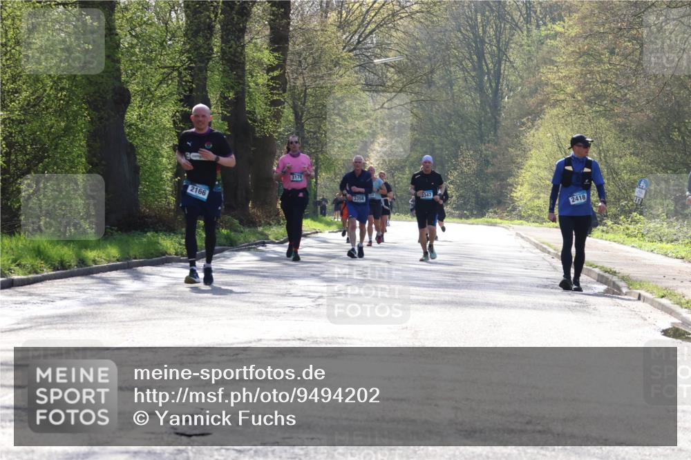 12.04.2026 - 45. Internationalen Wilhelmsburger Insellauf Yannick Fuchs http://msf.ph/oto/9494202 12.04.2026 10:48:30 Laufen 2166, 3178, 3358, 3347, 2418 meine-sportfotos.de