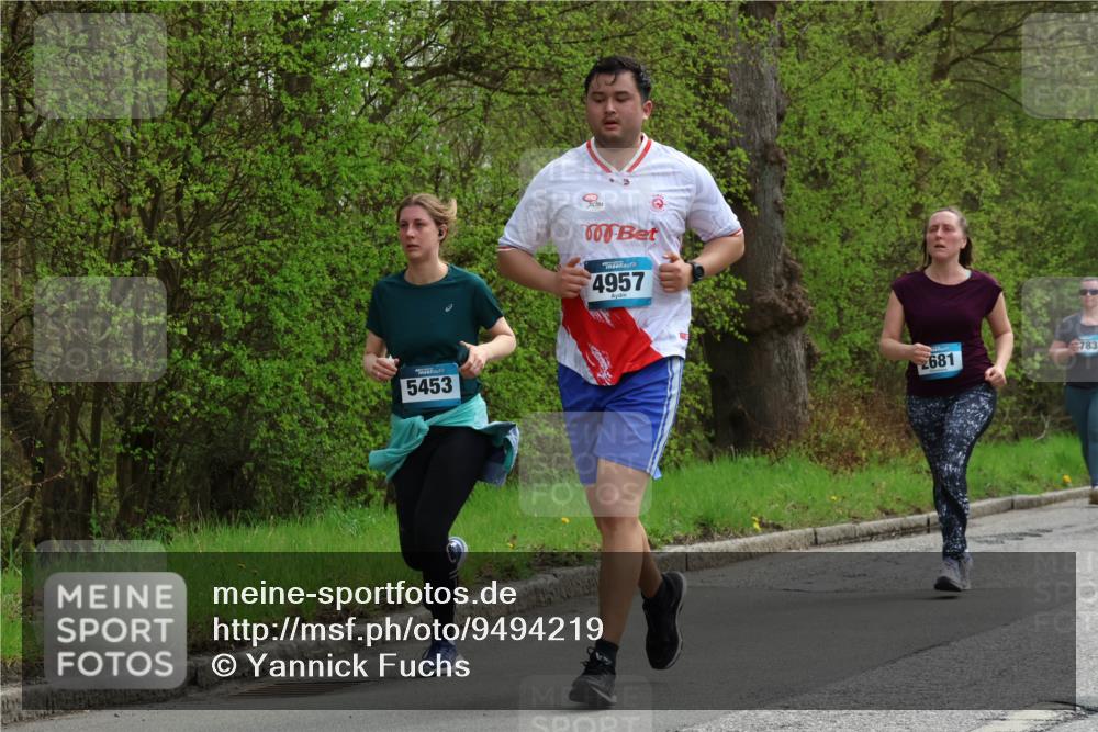 12.04.2026 - 45. Internationalen Wilhelmsburger Insellauf Yannick Fuchs http://msf.ph/oto/9494219 12.04.2026 13:03:38 Laufen 5453, 4957, 2681, 783 meine-sportfotos.de