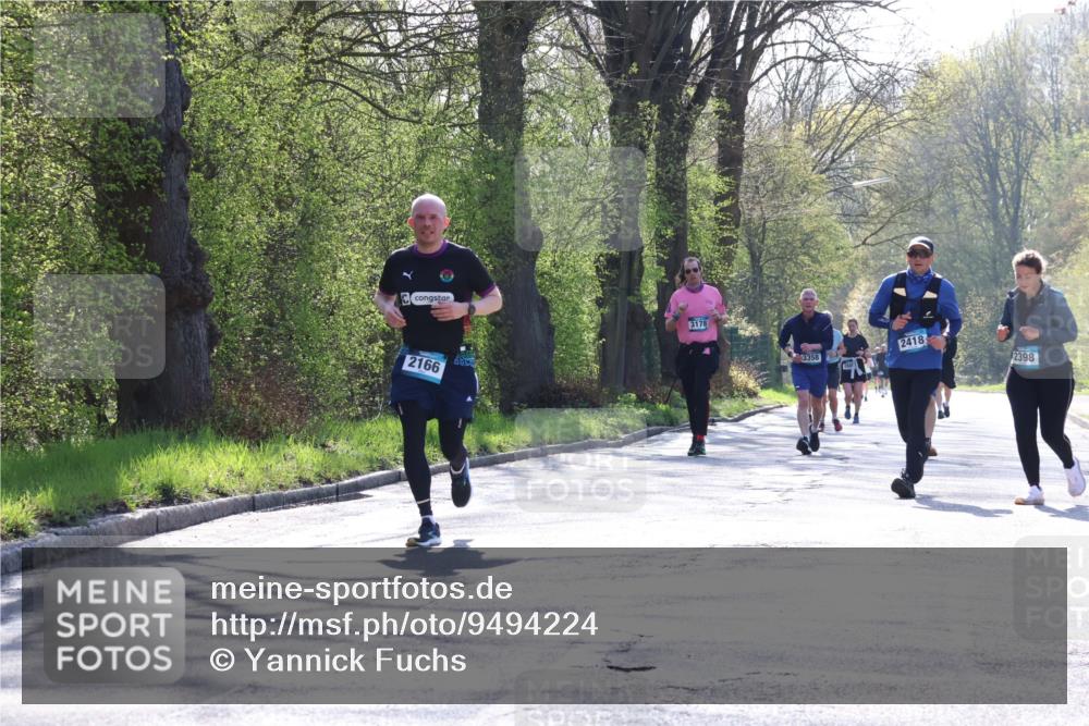 12.04.2026 - 45. Internationalen Wilhelmsburger Insellauf Yannick Fuchs http://msf.ph/oto/9494224 12.04.2026 10:48:33 Laufen 2166, 3178, 3358, 2418, 2398 meine-sportfotos.de