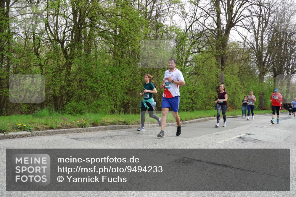 12.04.2026 - 45. Internationalen Wilhelmsburger Insellauf Yannick Fuchs http://msf.ph/oto/9494233 12.04.2026 13:03:39 Laufen 5453, 4957, 2316 meine-sportfotos.de