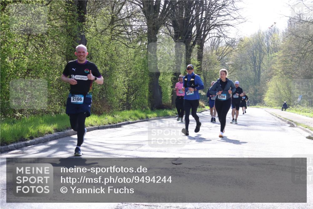 12.04.2026 - 45. Internationalen Wilhelmsburger Insellauf Yannick Fuchs http://msf.ph/oto/9494244 12.04.2026 10:48:35 Laufen 2166, 317, 2416, 335, 2398, 3347 meine-sportfotos.de