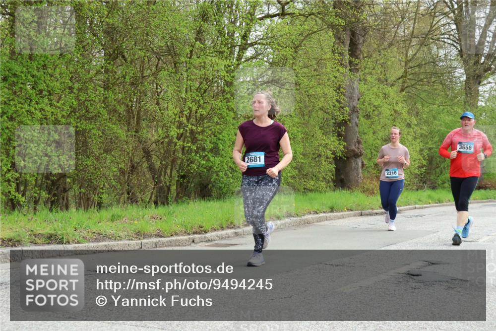 12.04.2026 - 45. Internationalen Wilhelmsburger Insellauf Yannick Fuchs http://msf.ph/oto/9494245 12.04.2026 13:03:40 Laufen 2681, 2316, 3656 meine-sportfotos.de