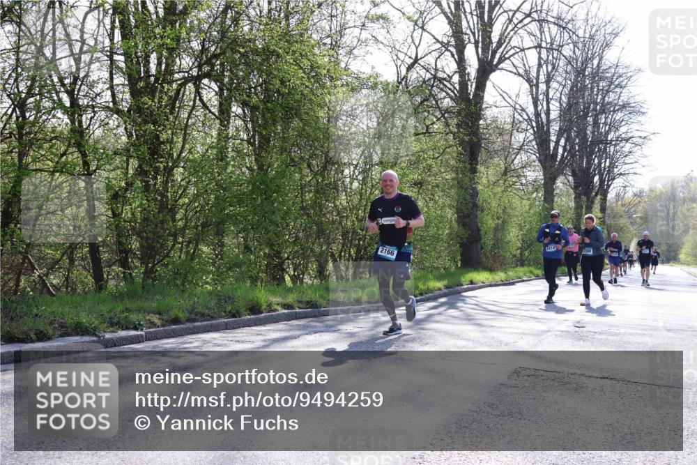 12.04.2026 - 45. Internationalen Wilhelmsburger Insellauf Yannick Fuchs http://msf.ph/oto/9494259 12.04.2026 10:48:36 Laufen 2166, 2418 meine-sportfotos.de