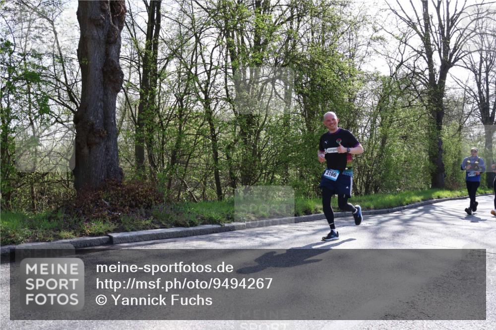 12.04.2026 - 45. Internationalen Wilhelmsburger Insellauf Yannick Fuchs http://msf.ph/oto/9494267 12.04.2026 10:48:37 Laufen 2166, 2418 meine-sportfotos.de
