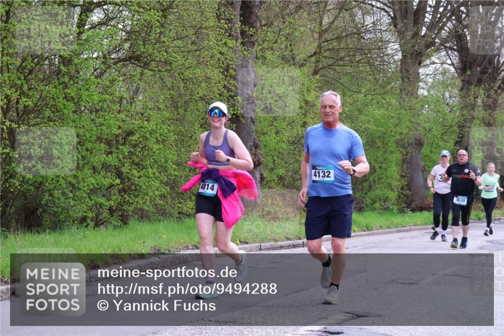 12.04.2026 - 45. Internationalen Wilhelmsburger Insellauf Yannick Fuchs http://msf.ph/oto/9494288 12.04.2026 13:03:45 Laufen 4814, 4132, 3630 meine-sportfotos.de