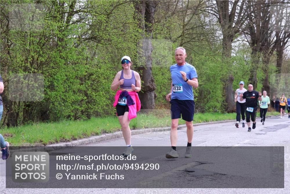 12.04.2026 - 45. Internationalen Wilhelmsburger Insellauf Yannick Fuchs http://msf.ph/oto/9494290 12.04.2026 13:03:46 Laufen 4814, 4132, 3630, 4849 meine-sportfotos.de