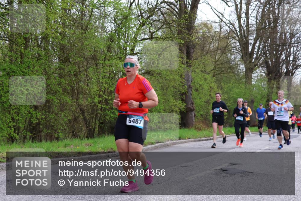 12.04.2026 - 45. Internationalen Wilhelmsburger Insellauf Yannick Fuchs http://msf.ph/oto/9494356 12.04.2026 13:03:55 Laufen 5487, 3250, 3244, 1997, 40, 4731 meine-sportfotos.de