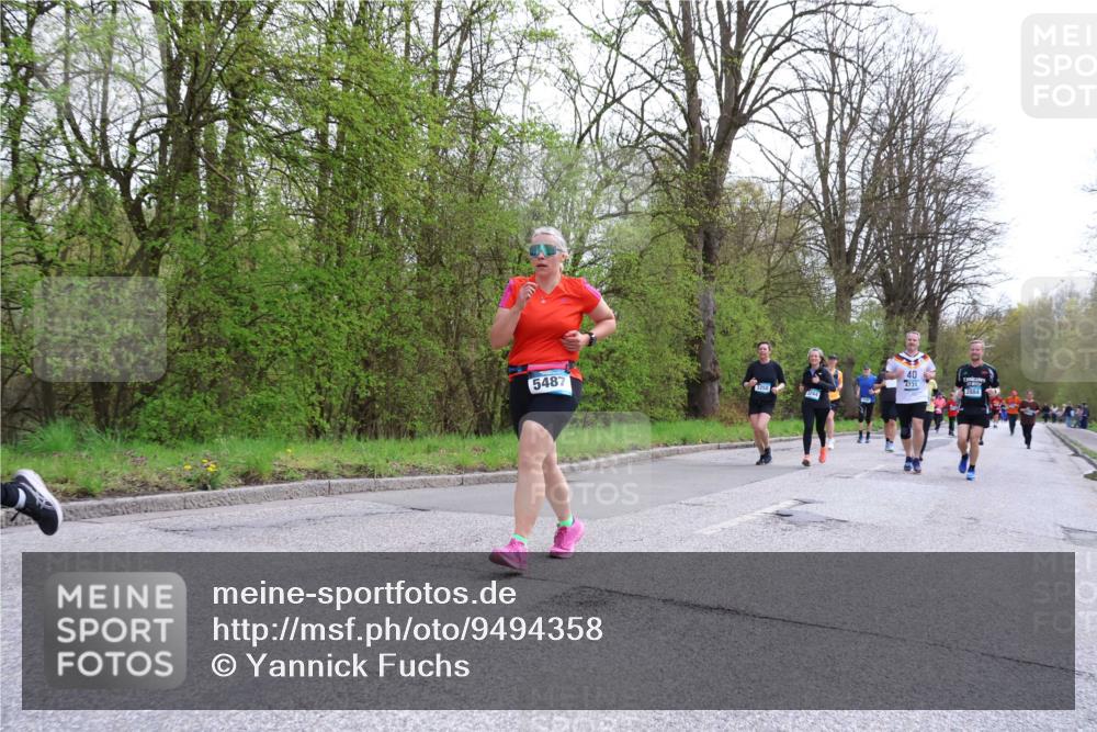 12.04.2026 - 45. Internationalen Wilhelmsburger Insellauf Yannick Fuchs http://msf.ph/oto/9494358 12.04.2026 13:03:55 Laufen 5487, 40, 4731, 2884 meine-sportfotos.de