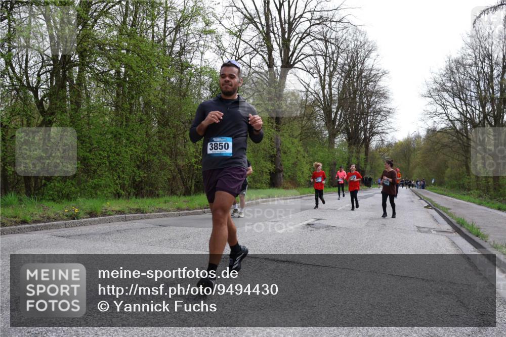 12.04.2026 - 45. Internationalen Wilhelmsburger Insellauf Yannick Fuchs http://msf.ph/oto/9494430 12.04.2026 13:04:04 Laufen 3850 meine-sportfotos.de