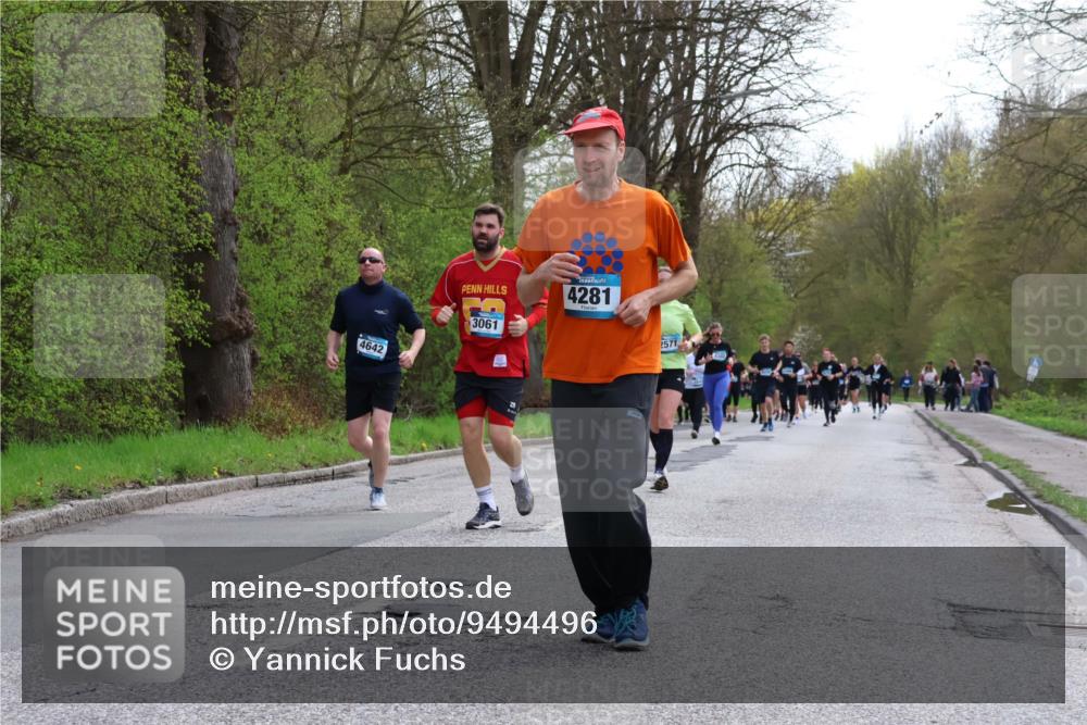 12.04.2026 - 45. Internationalen Wilhelmsburger Insellauf Yannick Fuchs http://msf.ph/oto/9494496 12.04.2026 13:04:13 Laufen 4642, 3061, 4281, 2571 meine-sportfotos.de