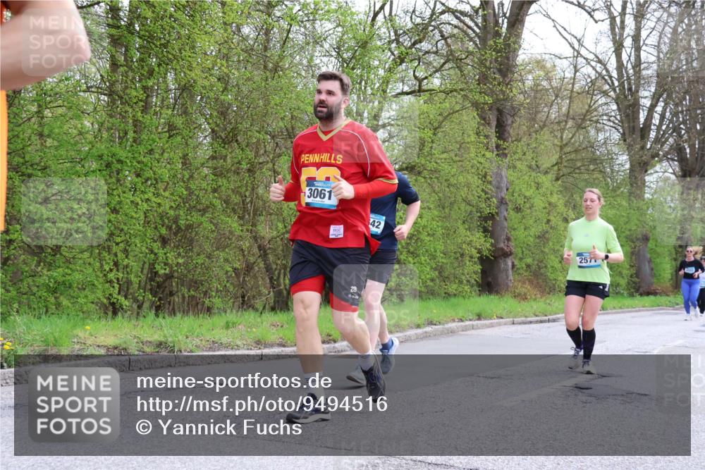 12.04.2026 - 45. Internationalen Wilhelmsburger Insellauf Yannick Fuchs http://msf.ph/oto/9494516 12.04.2026 13:04:16 Laufen 3061, 42, 28, 257 meine-sportfotos.de