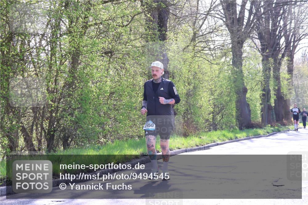 12.04.2026 - 45. Internationalen Wilhelmsburger Insellauf Yannick Fuchs http://msf.ph/oto/9494545 12.04.2026 10:49:10 Laufen 2950 meine-sportfotos.de