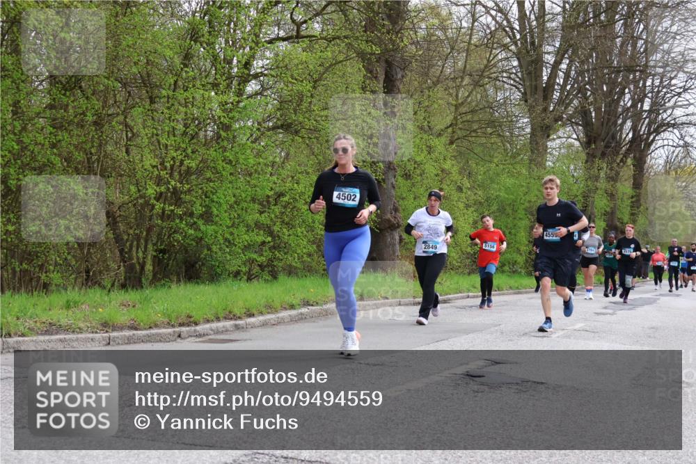 12.04.2026 - 45. Internationalen Wilhelmsburger Insellauf Yannick Fuchs http://msf.ph/oto/9494559 12.04.2026 13:04:22 Laufen 4502, 2849, 5156, 455, 3704 meine-sportfotos.de
