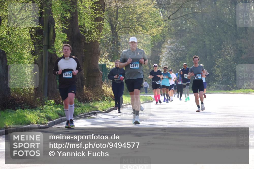 12.04.2026 - 45. Internationalen Wilhelmsburger Insellauf Yannick Fuchs http://msf.ph/oto/9494577 12.04.2026 10:49:14 Laufen 5460, 80, 3978, 4630, 4613, 3463, 4612, 5605 meine-sportfotos.de