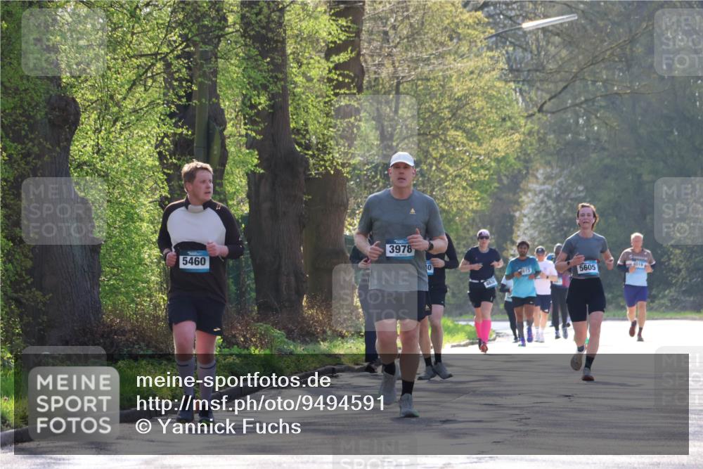 12.04.2026 - 45. Internationalen Wilhelmsburger Insellauf Yannick Fuchs http://msf.ph/oto/9494591 12.04.2026 10:49:16 Laufen 5460, 3978, 0, 77613, 5605, 4019 meine-sportfotos.de